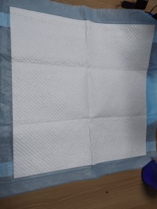 Underpad with 2 long adhesive strips disposable medical bed pad with super absorbency incontinence pad free sample